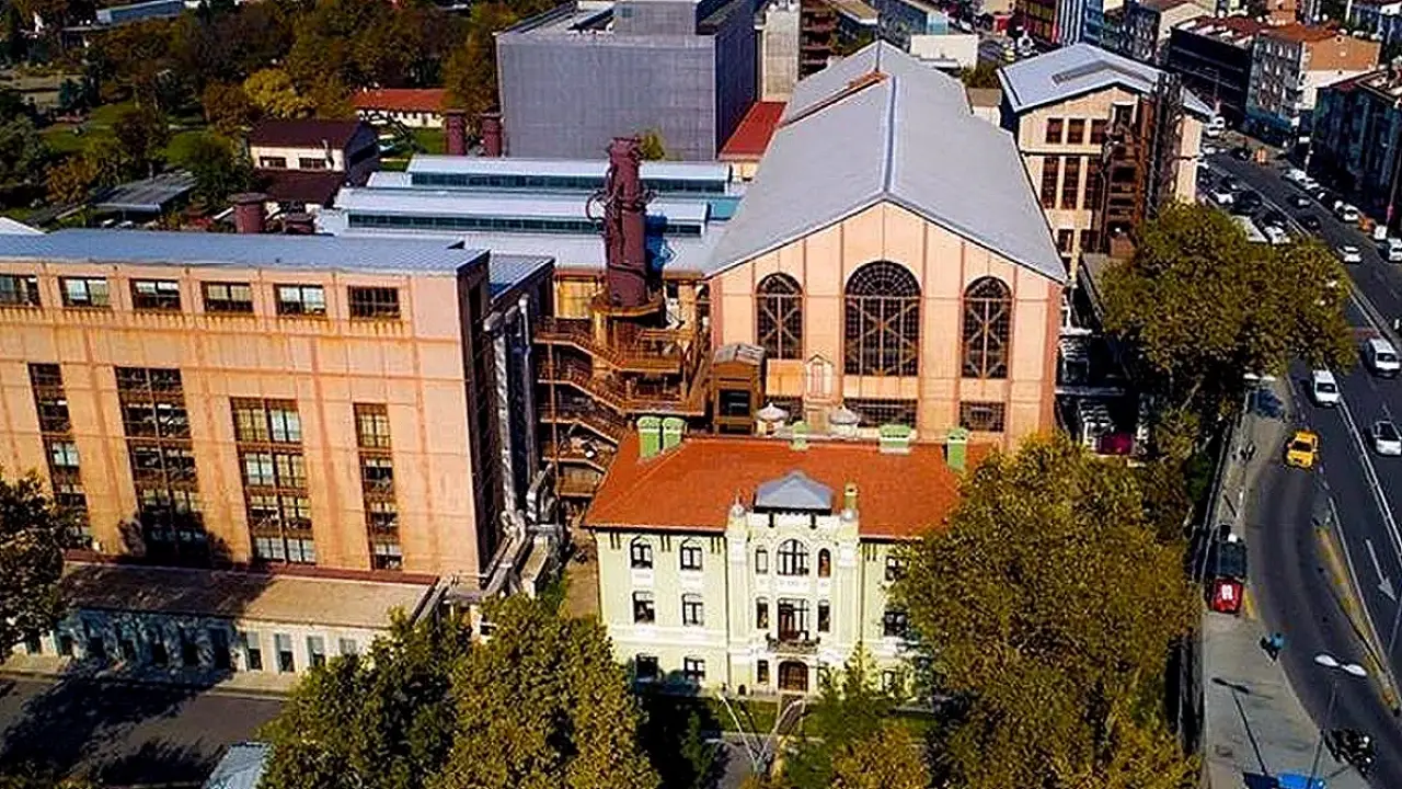 İstanbul Bilgi Üniversitesi Faaliyetlerine Son Verdi
