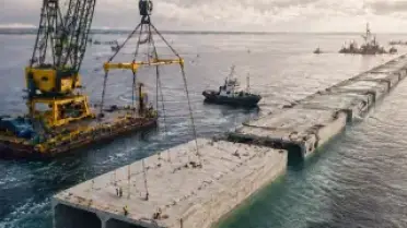 İki Ülkeyi Su Altından Bağlayacak Tünel Projesinde Dev Beton Bloklar Yerleştiriliyor