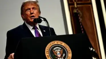 ABD Başkanı Trump'tan İran'a Saldırı Ertelemesi: Anlaşma İhtimali Vurgulandı