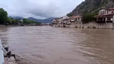 Amasya ve Taşova'da Eğitime Bir Gün Ara Verildi