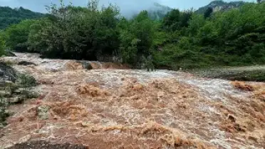 Bartın'da Arıt Deresi Taştı, Tarım Arazileri Sular Altında Kaldı