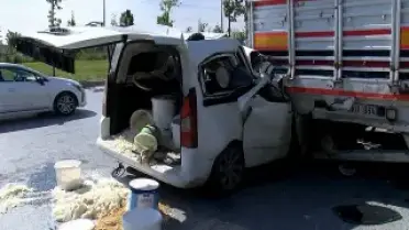 Başakşehir'de Kaza Tutanağı Tutulurken Arkadan Çarpma: Bir Sürücü Sıkıştı