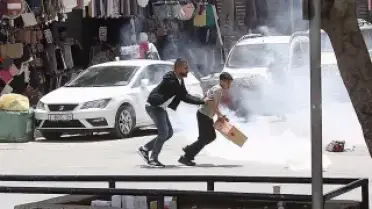 Batı Şeria'da İsrail Saldırısı: 3 Filistinli Yaralandı