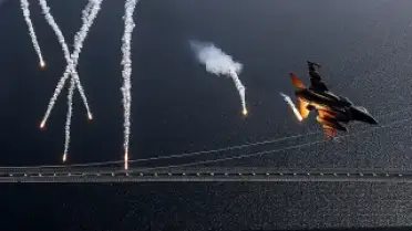 Çanakkale Semalarında F-16'lardan Nefes Kesen Gösteri