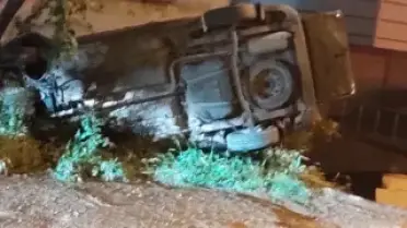 Giresun'da Hafif Ticari Araç Apartman Boşluğuna Düştü
