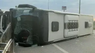 İstanbul-İzmir Otoyolu'nda Otobüs Kazası: 25 Yaralı