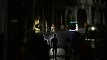 Küba'da Geniş Çaplı Elektrik Kesintisi: Halkın Tepkisi Artıyor