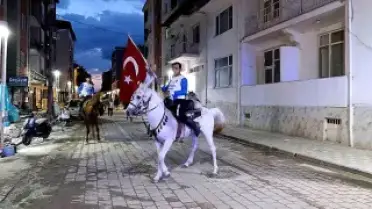 Manisa Selendi'de 19 Mayıs Coşkusu: Cirit Atlı Fener Alayı Düzenlendi