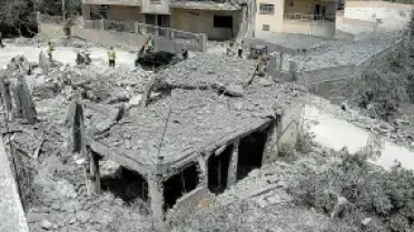 Orta Doğu'da Savaş: Lübnan'da İsrail Saldırılarında Yedi Kişi Hayatını Kaybetti