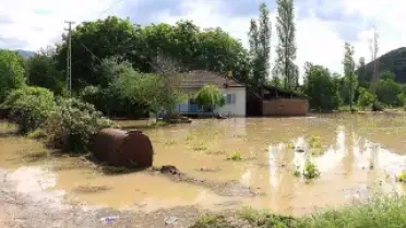 Tokat'ta Sel: Evler ve Tarım Arazileri Sular Altında Kaldı, Seralarda Önlem Alındı