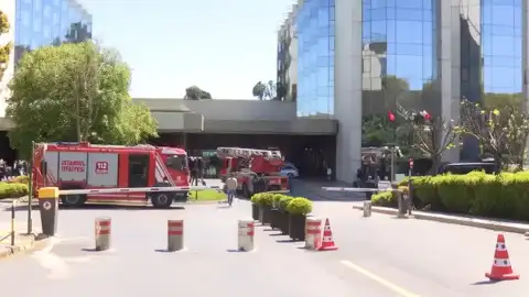 Beşiktaş'ta 20 katlı otelde yangın: Misafirler ve personel tahliye edildi
