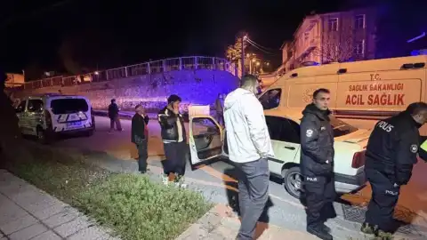 Kendilerini Uyaran Şahıslar Tarafından Darbedilen Vatandaş Hastaneye Kaldırıldı