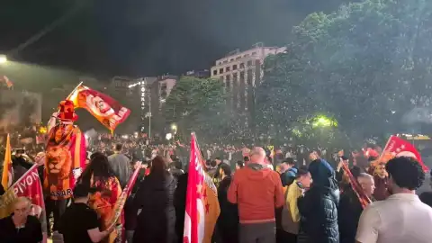 Galatasaray Taraftarları Şampiyonluk Coşkusunu Paylaştı