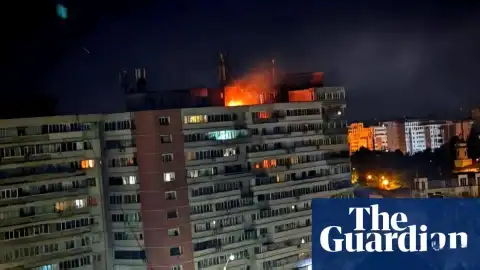Rus SİHA'sı Romanya'da apartmana düştü: 2 yaralı