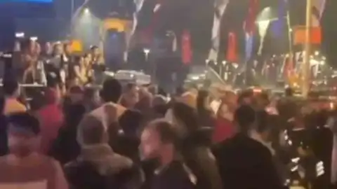 Üsküdar'da Galatasaray Taraftarlarına Saldırı: Polis Müdahale Etti