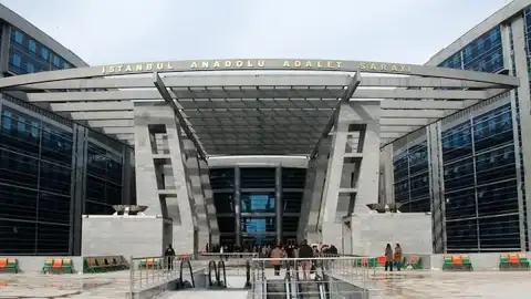 İstanbul Merkezli Operasyonda 89 Şüpheli Gözaltına Alındı, 4 Şirkete Kayyum Atandı
