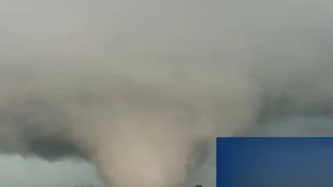ABD Merkezinde Tornado Etkisi: Enkazdan Kurtarma Anları ve Kapsamlı Hasar