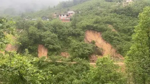 Giresun'da Heyelan Nedeniyle 22 Ev Tahliye Edildi