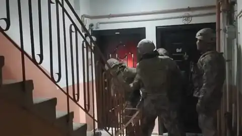İstanbul'da Organize Suç Örgütlerine Yönelik Operasyonda 27 Gözaltı