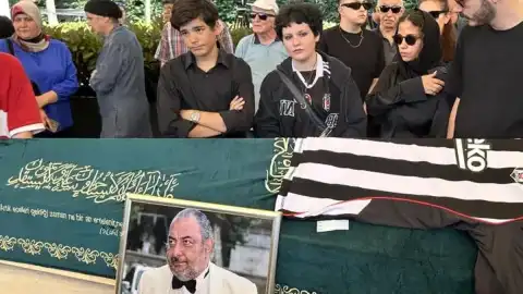 Gazeteci Reha Muhtar'ın Cenaze Töreninde Dikkat Çeken Anlar