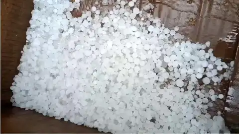 Bilecik'te Ceviz Büyüklüğünde Dolu Afeti: Tarım Arazileri Zarar Gördü
