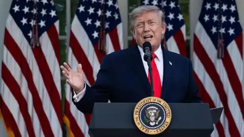 ABD Başkanı Trump'tan İran'a 'Ateşkes İhlali' Suçlaması: Hürmüz Boğazı'nda Gemiye Saldırı
