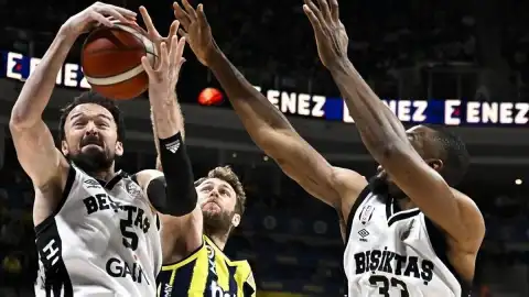 Beşiktaş GAİN, Fenerbahçe Beko'yu 88-80 Mağlup Ederek Basketbol Süper Ligi Final Serisinde 1-0 Öne Geçti