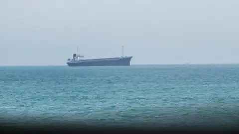 İran-ABD Mutabakatı Sonrası İlk Gelişme: Hürmüz'de Kargo Gemisine Saldırı