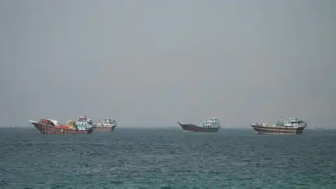 Hürmüz Boğazı'ndaki Tahliye Planı: Kargo Gemisine Saldırı Sonrası BM Durdurdu