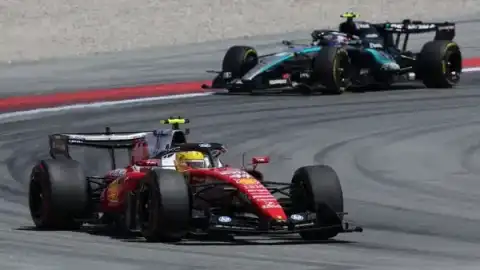 Lewis Hamilton, Ferrari ile İspanya Grand Prix'sinde ilk zaferini elde etti