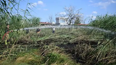 Edirne'de Otluk Alanda Çıkan Yangın Kontrol Altına Alındı