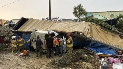 Manisa Kula'da Zincirleme Trafik Kazası: 2 Ölü, 4 Yaralı