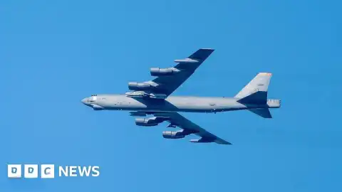 ABD Hava Kuvvetleri'ne Ait B-52 Bombardıman Uçağı Kaliforniya'da Kalkıştan Hemen Sonra Düştü