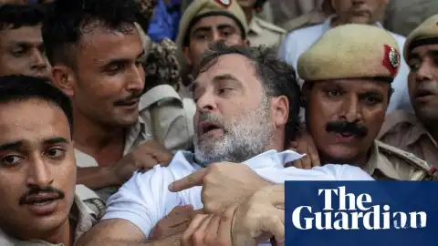 Delhi'de Protestolar Büyüyor: Rahul Gandhi Başbakanın İstifası Çağrısında Bulunurken Gözaltına Alındı