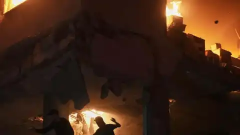 Gazze Şeridi'nde İsrail Saldırıları Devam Ediyor: En Az 5 Kişi Hayatını Kaybetti