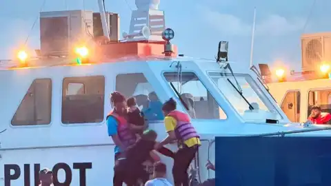 Guyana Açıklarında Feribot Alabora Oldu: Çok Sayıda Kişi Kayıp