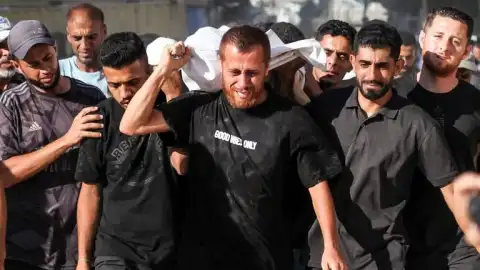 Gazze'deki Nuseirat Mülteci Kampı'nda İsrail Hava Saldırısı: En Az 8 Ölü