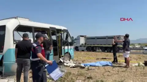 Manisa'da İki Minibüs Çarpıştı: 1 Ölü, 11 Yaralı