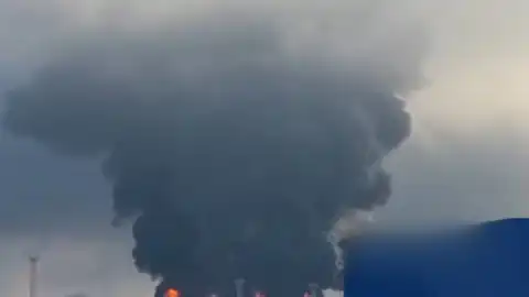 Ukrayna İHA Saldırısı: St. Petersburg Petrol Terminali ve Liman Altyapısı Hedef Alındı