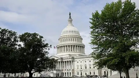 ABD Senatosu'ndan Trump'ın İran'a Yönelik Askeri Harekatına Sınırlama Getiren Tasarıya Onay
