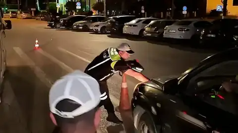 Adana'da "Anksiyetem Tut" Diyerek Polise Çarpan Alkollü Sürücü Tutuklandı