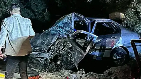 Adana'da Trafik Kazası: 2 Kişi Hayatını Kaybetti, 3 Yaralı