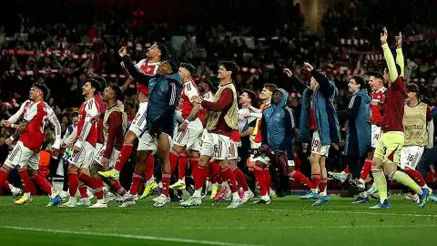 Arsenal, 22 Yıl Sonra Premier Lig Şampiyonu Oldu