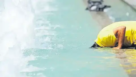 Avrupa'da Rekor Sıcaklıklar: 2 Kişi Hayatını Kaybetti, 5 Kişi Boğuldu