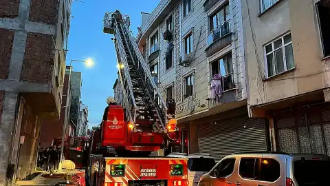 Bağcılar'da Apartman Dairesinde Yangın Çıktı