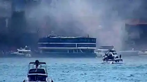 Bebek Sahili'nde Çıkan Tekne Yangını Söndürüldü
