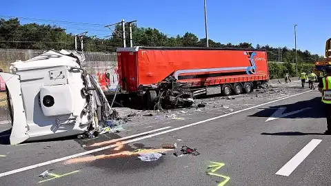 Belçika'da Okul Servisi ile Tren Çarpıştı: Can Kayıpları Var
