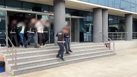 Bursa ve İstanbul'da Organize Suç Örgütüne Yönelik Şafak Operasyonu: 6 Tutuklama