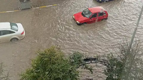 Çankırı'da Sağanak Yağış: Su Baskınları ve Trafik Aksaklıkları Yaşandı