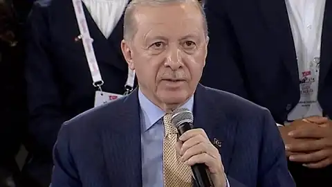 Cumhurbaşkanı Erdoğan: Gençlere Parlak Bir Gelecek Diliyorum